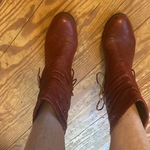 Red boots size 40 spring step